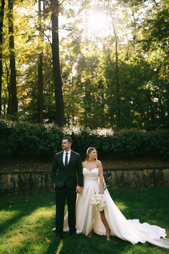 Bride and Groom Swan House Atlanta, Georgia. Atlanta Georgia Wedding Photographer